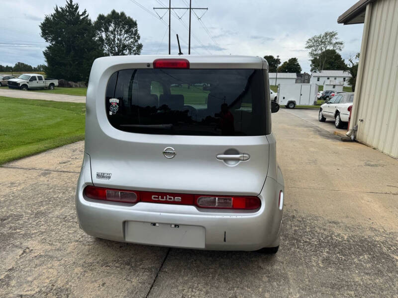 2011 Nissan cube 1.8