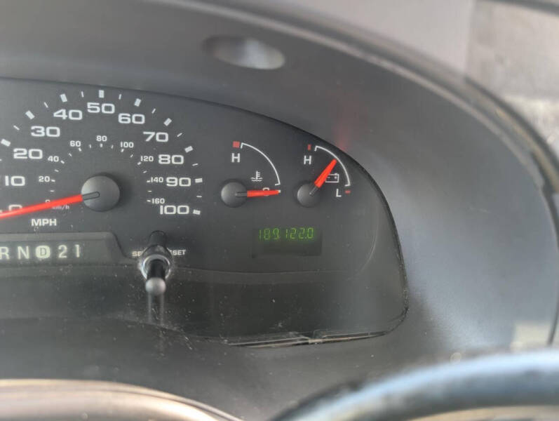 2005 Ford E-Series E-250