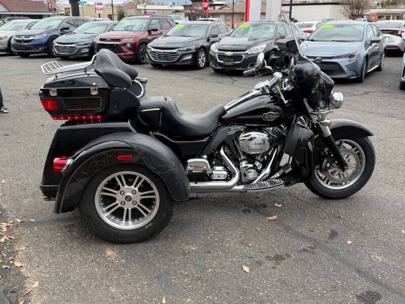 2013 Harley-Davidson TRIKE FLHTCUTG