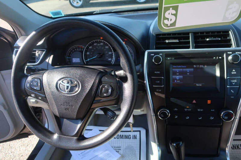 2015 Toyota Camry LE