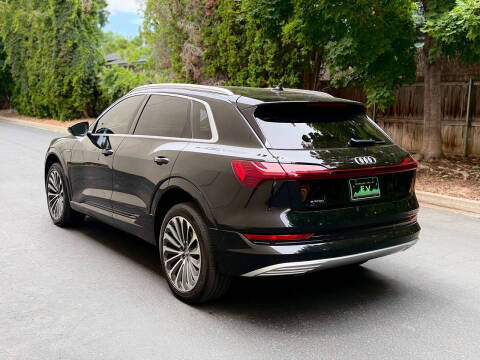 2019 Audi e-tron quattro Prestige