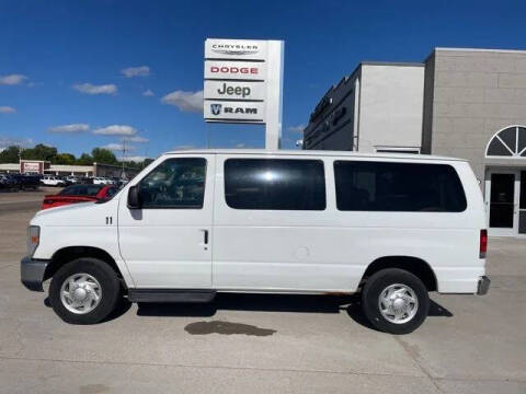 2011 Ford E-Series E-350 SD XLT