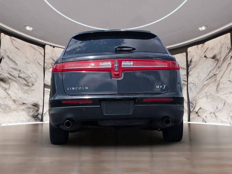 2019 Lincoln MKT Reserve