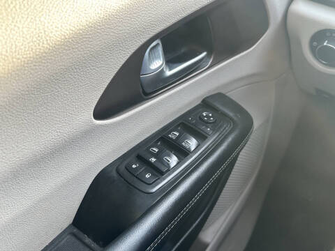 2021 Chrysler Voyager L