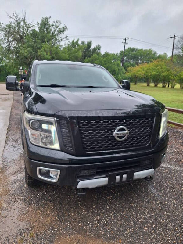 2017 Nissan Titan XD SL