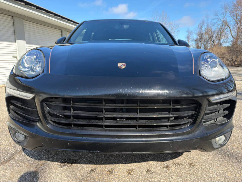 2018 Porsche Cayenne Platinum Edition