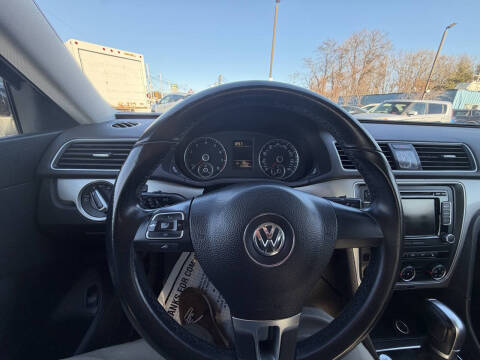 2015 Volkswagen Passat 1.8T Limited Edition