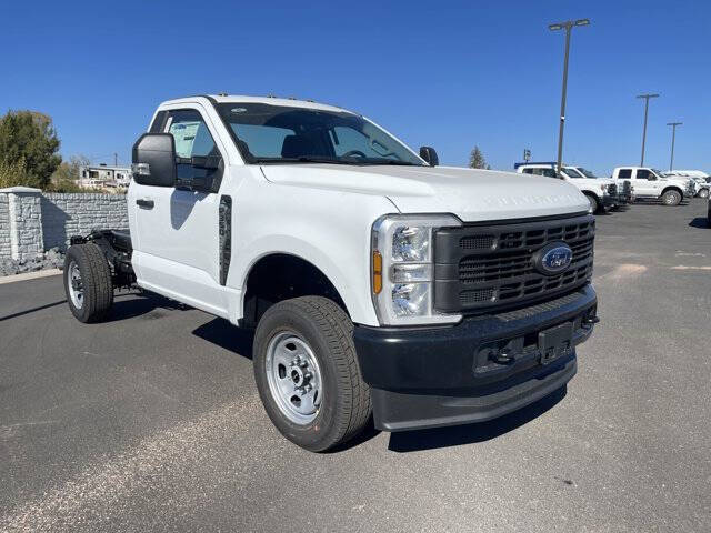 2026 Ford F-350 Super Duty Chassis Cab XL's photo