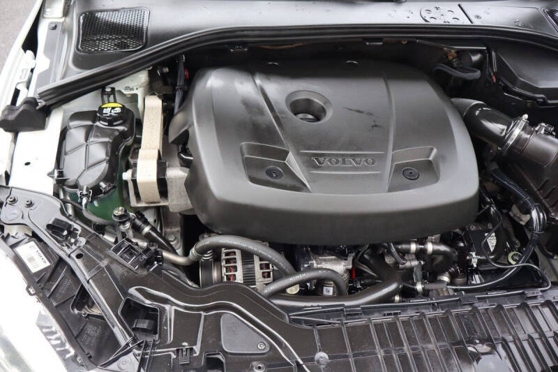 2018 Volvo V60 Cross Country T5 Premier