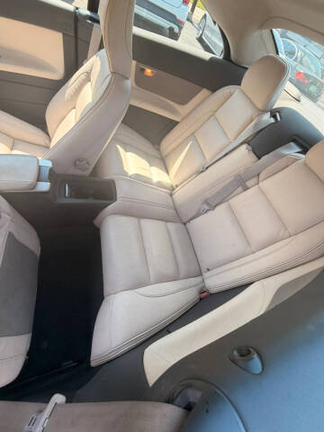 2011 Volvo C70 T5