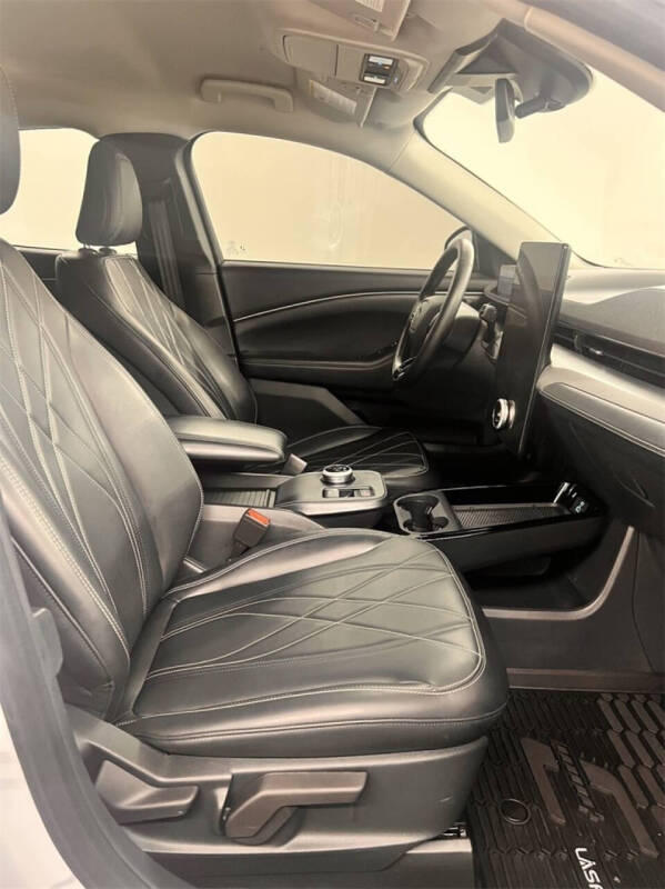 2021 Ford Mustang Mach-E Select