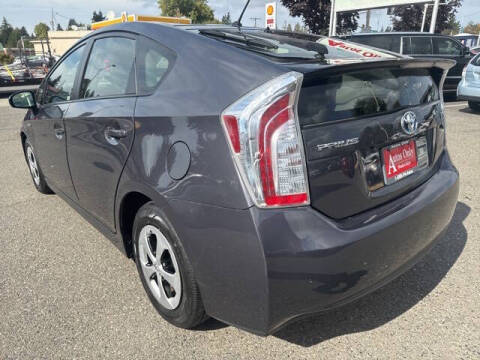 2015 Toyota Prius Two