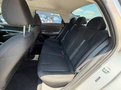 2021 Hyundai Elantra SEL