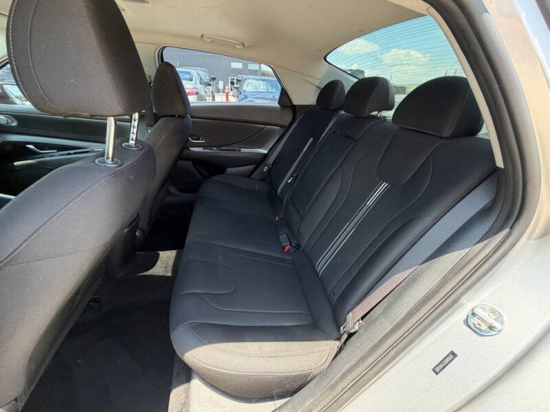 2021 Hyundai Elantra SEL