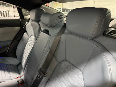 2022 Audi e-tron GT quattro Prestige