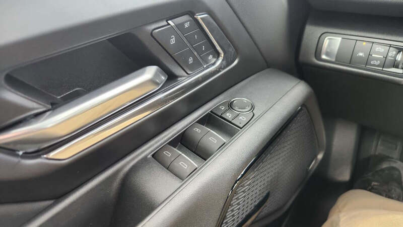 2025 Chevrolet Silverado EV LT