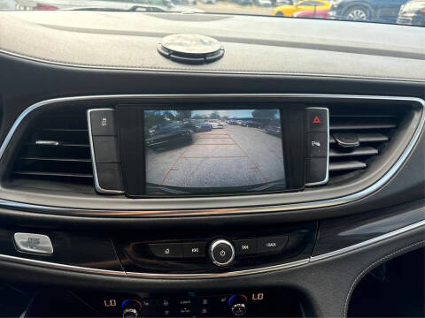 2018 Buick Enclave Essence