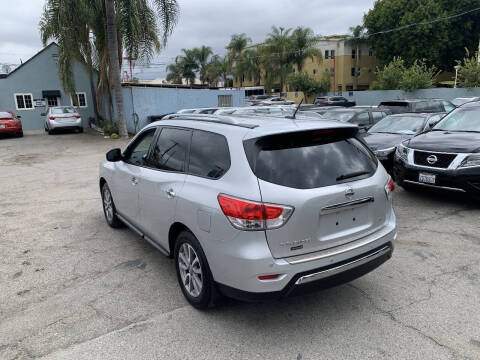 2015 Nissan Pathfinder SV