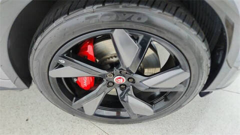 2022 Jaguar F-PACE SVR