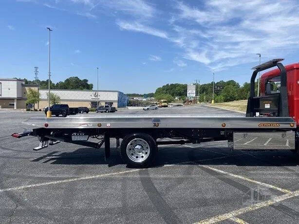 2024 Mack MD6