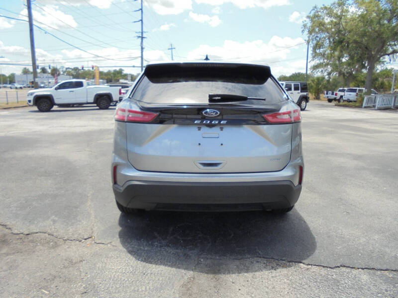 2024 Ford Edge SE