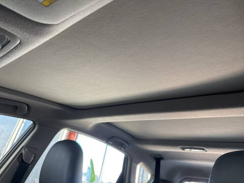 2014 Toyota Prius v Five