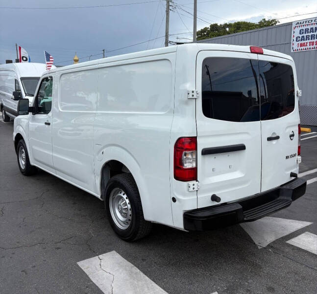 2012 Nissan NV 1500 S