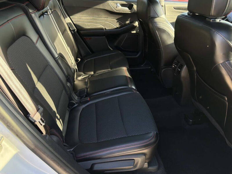 2025 Ford Escape ST-Line Select