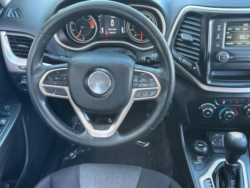 2017 Jeep Cherokee Sport