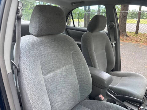 2004 Toyota Corolla LE