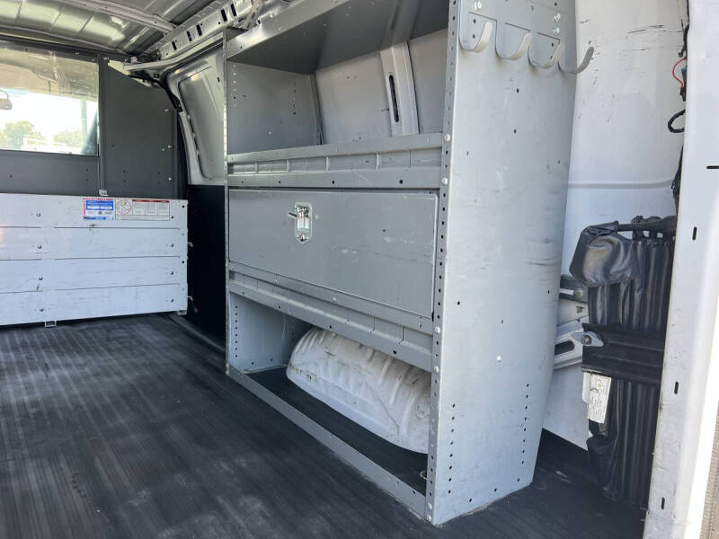 2017 Chevrolet Express 2500