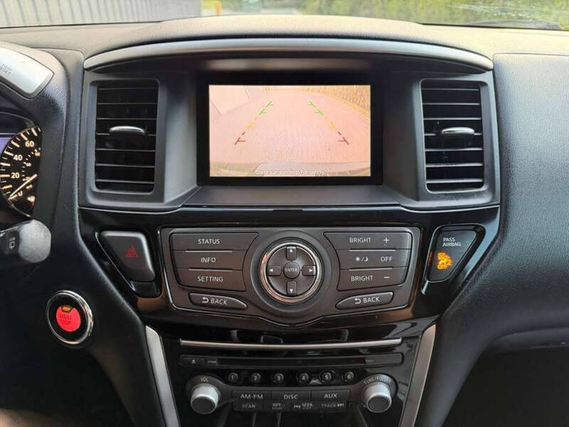 2014 Nissan Pathfinder SV