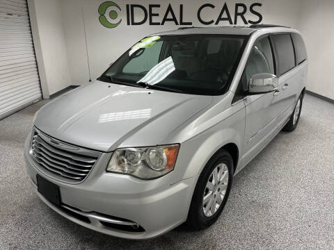 2012 Chrysler Town and Country Touring-L
