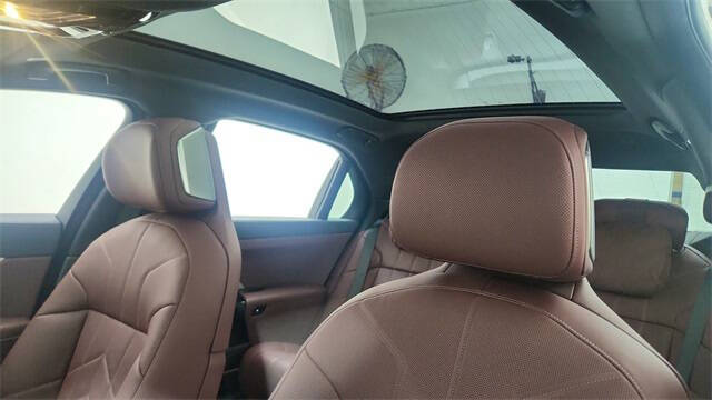 2025 BMW i7 eDrive50