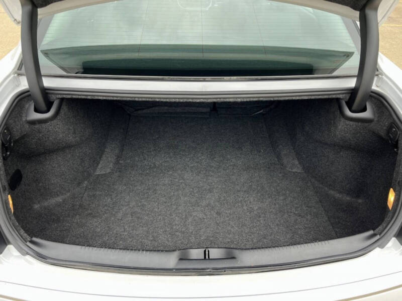 2020 Chrysler 300 Touring