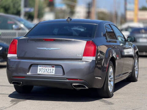 2015 Chrysler 300 Limited