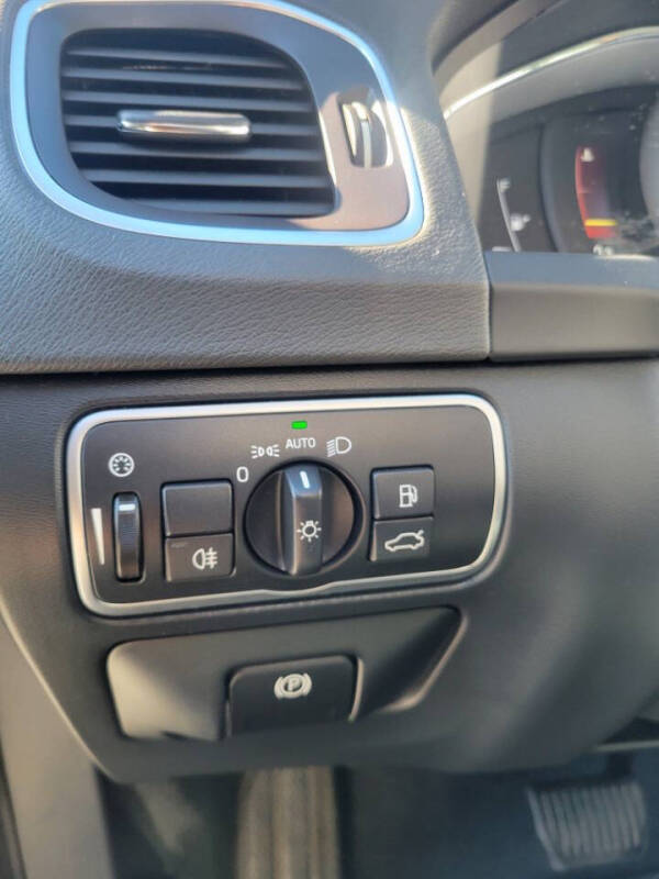 2017 Volvo V60 T5 Premier