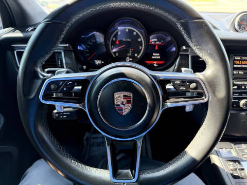 2015 Porsche Macan Turbo