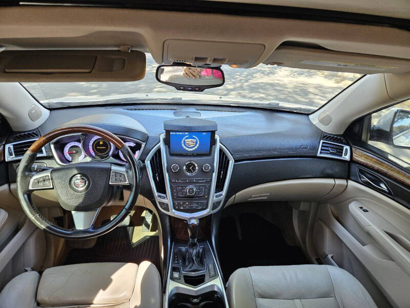 2011 Cadillac SRX Luxury Collection photo 16