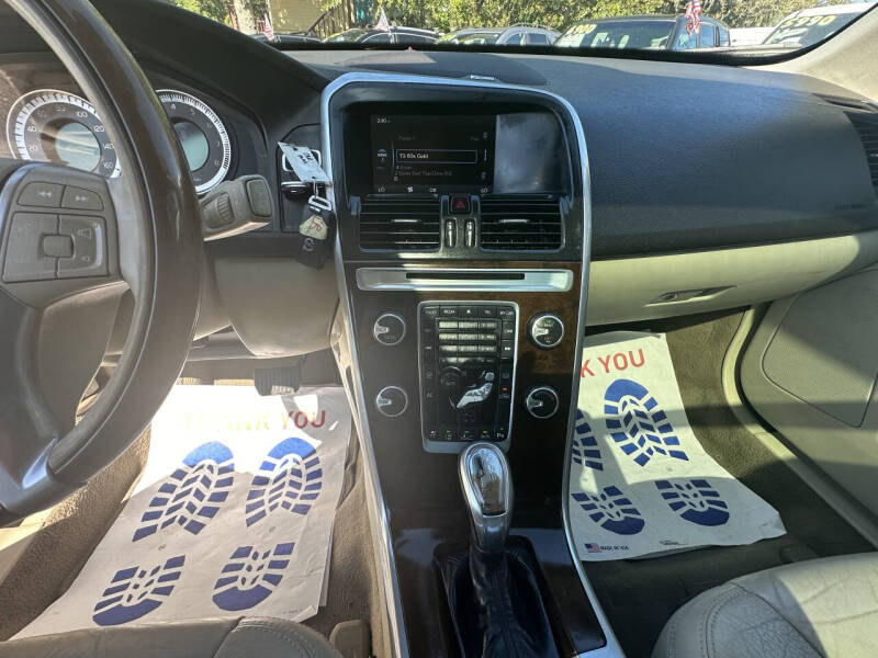 2013 Volvo XC60 3.2 Platinum