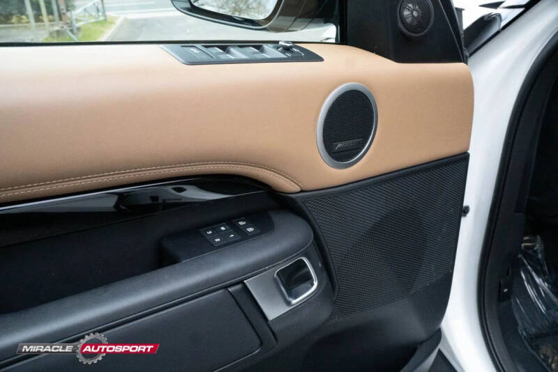 2022 Land Rover Discovery P300 S