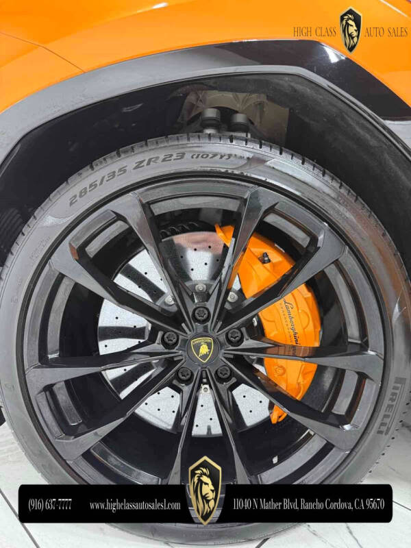 2023 Lamborghini Urus S