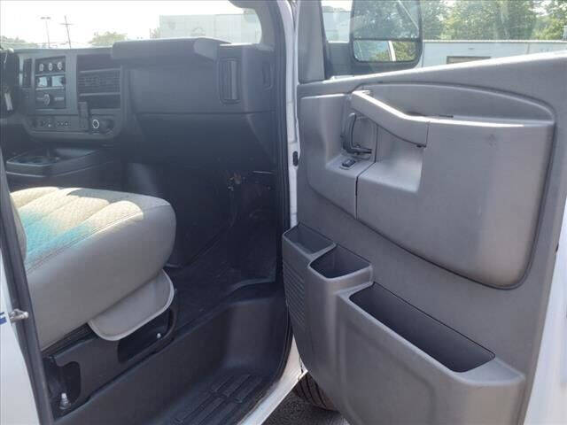 2022 Chevrolet Express 2500