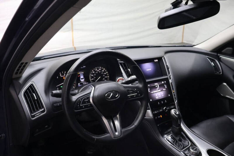 2022 Infiniti Q50 Luxe