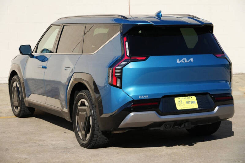 2024 Kia EV9 Land