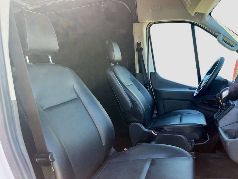 2024 Ford Transit 250