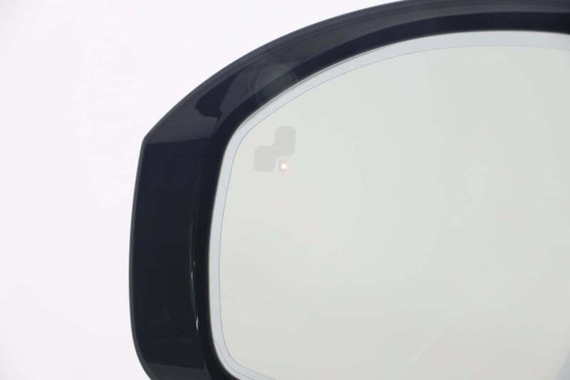 2023 Land Rover Discovery P360 S R-Dynamic