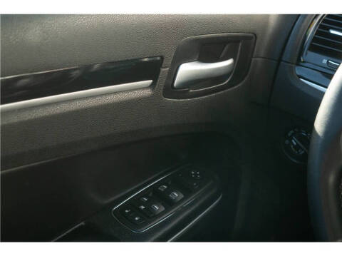 2023 Chrysler 300 S V6