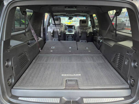 2017 Cadillac Escalade ESV Platinum