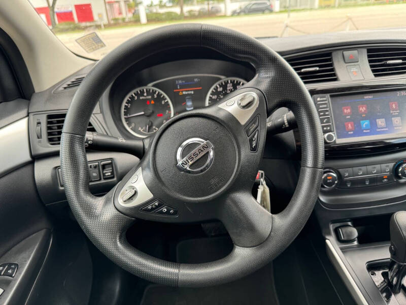 2019 Nissan Sentra S photo 30